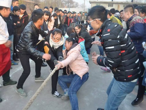 我们冬季拔河比赛总决赛完美落幕