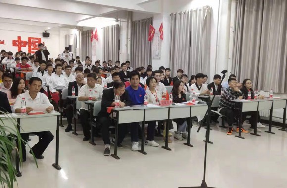 开云官方版网站登录入口 举办“在陕西，向祖国表白”为主题 的诗歌朗诵会