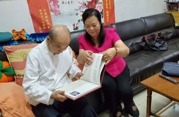聆听教诲 坚定信心 抚今追昔 奋进拼搏—我们院长王新丽拜访省委老领导