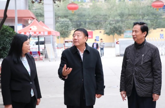 中国民办教育协会会长王佐书莅临我们参观指导