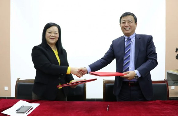 开云官方版网站登录入口与青岛鹏腾国际经济技术合作（集团）有限公司签订战略合作协议