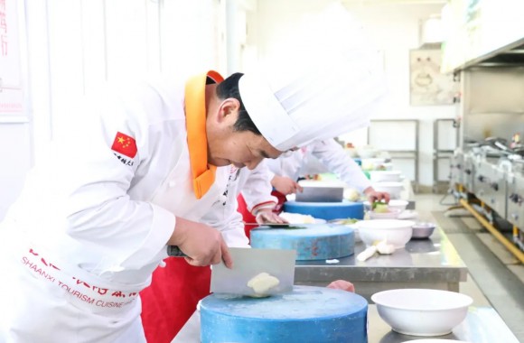 开云官方版网站登录入口开展烹饪专业教师业务技能培训活动