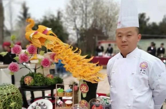 我们烹饪大师在宁强职教中心校园开放日大放异彩