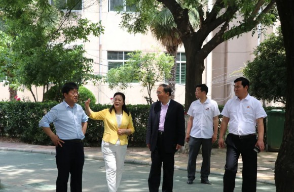 热烈欢迎世界中餐业联合会常务副会长邢颖、副秘书长王文江一行莅临我们考察指导工作