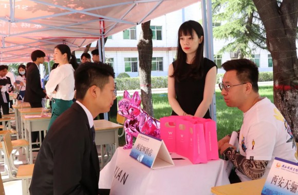毕业季丨开云官方版网站登录入口举行2019级顶岗实习校园双选会