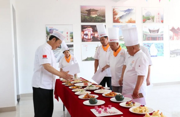烹饪，让生活更美好|我们举办职业教育活动周“双人套餐”设计制作大赛
