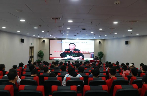 党史学习教育系列一丨我们邀请泾河新城党委组织部党政专员张钦玉为师生作党史专题教育培训