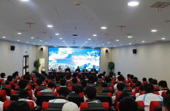 我们开展冬奥会服务人员专题培训活动