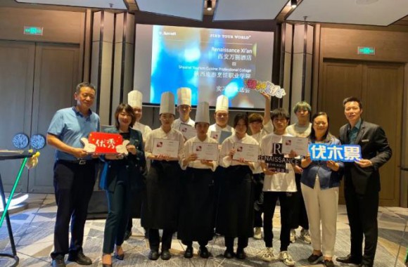我们领导受邀参加西安万丽酒店实习学生欢送会
