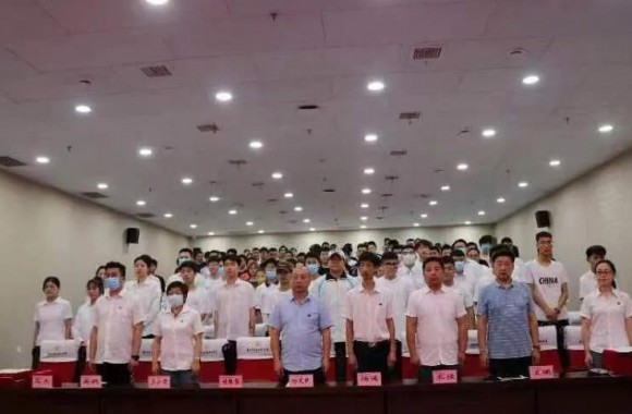 我们举办“2020-2021学年国家励志奖学金”颁奖仪式