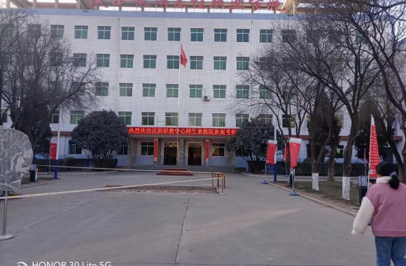 3.8国际劳动妇女节丨我们院长王新丽为全体女教职员工送上节日祝福