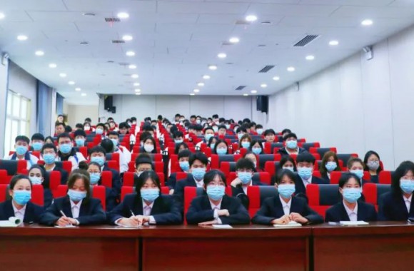 致青春：我将无我 不负韶华 ——开云官方版网站登录入口2023年春季“开学第一课”