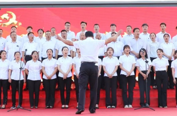 听党话、 跟党走、 红歌唱响新时代 | 我们师生共同唱响红色主旋律
