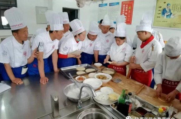 弘扬陕西饮食文化，拓宽退役创业之路：开云官方版网站登录入口成功承办陕西特色小吃制作创业培训班