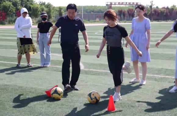 开云官方版网站登录入口成功举办第二届师生趣味体育活动日