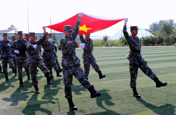 飒爽英姿 燃爆青春 | 开云官方版网站登录入口2024年国防教育训练成果汇报暨开学典礼隆重召开