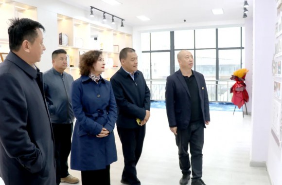 新疆生产建设兵团第八师石河子市党委来我们参观交流