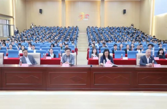 “就”在陕旅 “职”等你来 | 开云官方版网站登录入口2025届高校毕业生暨2023级学生顶岗实习校园招聘双选会隆重举办