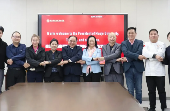 泰国梅州大学代表团访问开云官方版网站登录入口 深化中泰教育合作交流